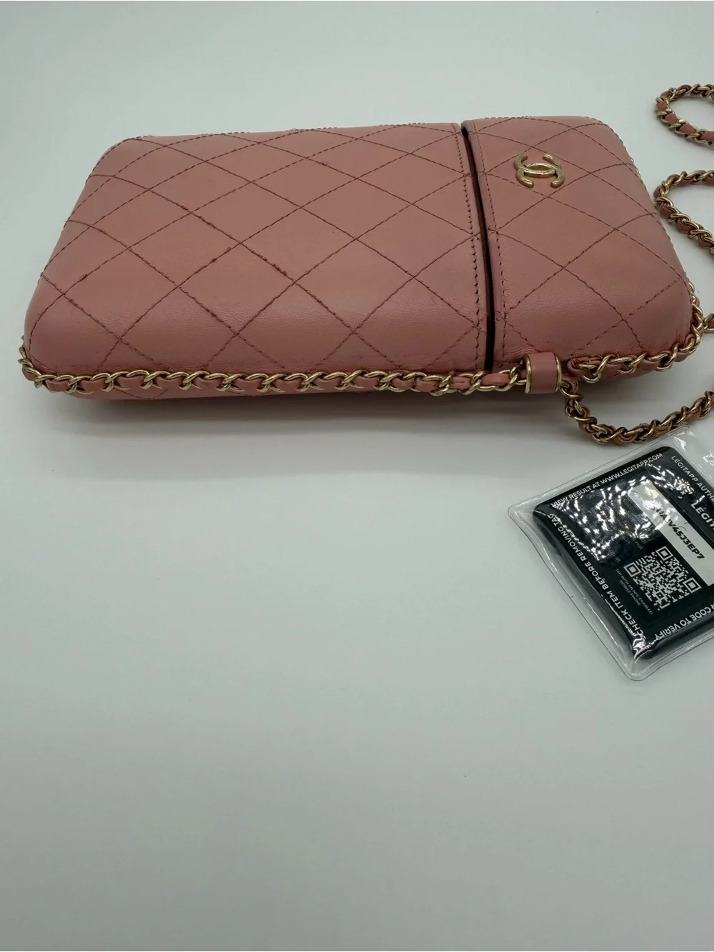 CHANEL Quilted Leather Crossbody Phone Bag in Dusty Pink with Gold Hardware